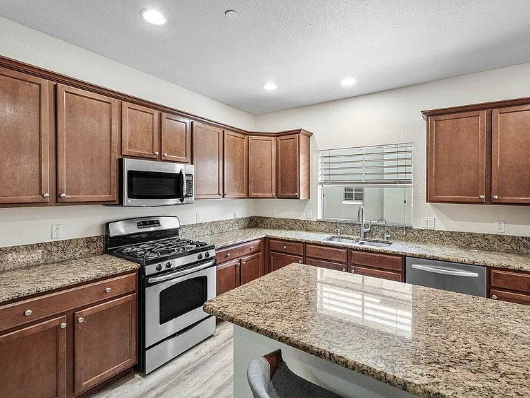 48 NW Hawthorne Pl — Photo 11