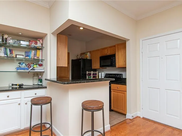 2921 Lenox Rd NE #309 — Photo 5