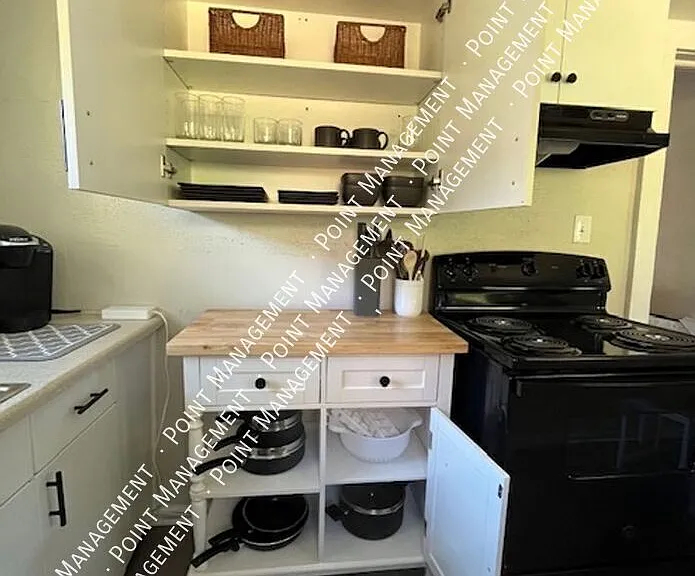 2047 Denniston Ave SW — Photo 8