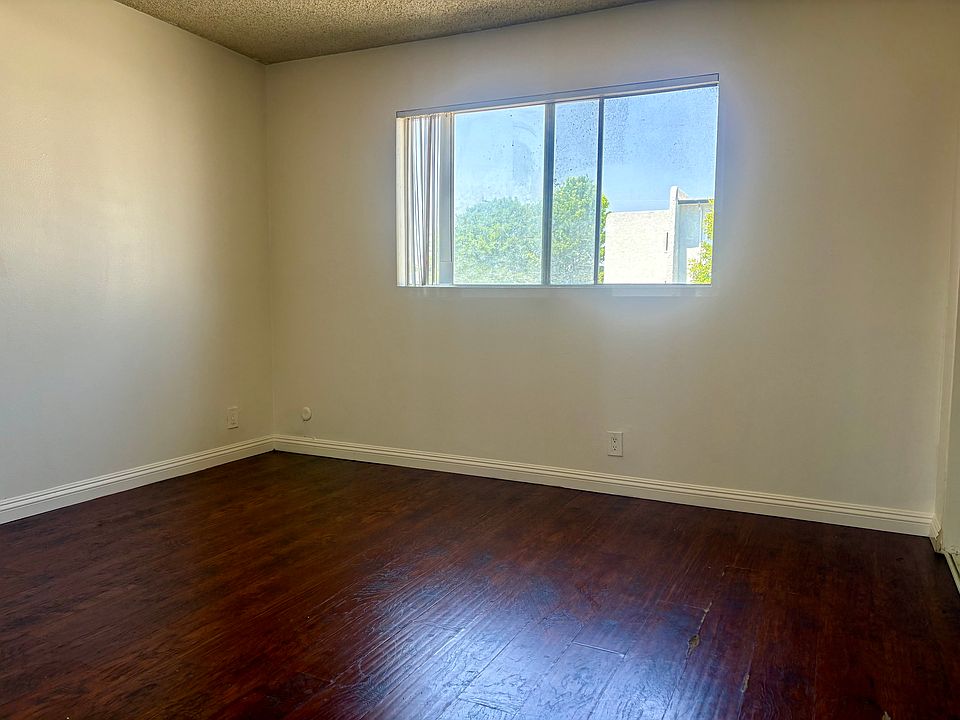 2nd image of 14715 S Budlong Ave APT 5