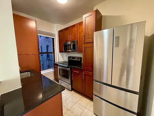 Rented by Building Equity Real Estate LLC | media 18