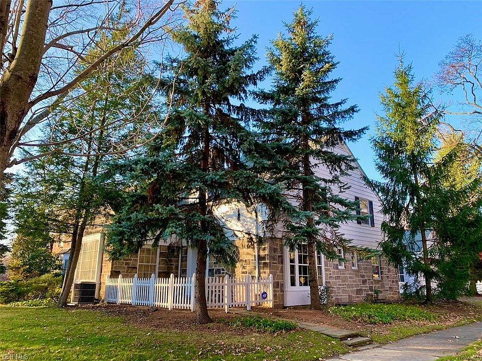 2nd image of 17733 Lomond Blvd