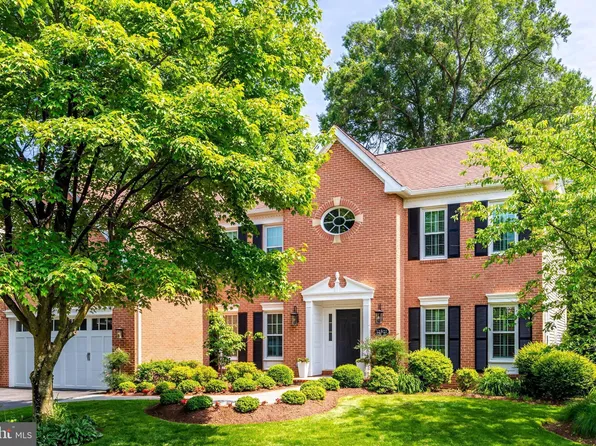 12801 Owlsley Way, Herndon, VA 20171