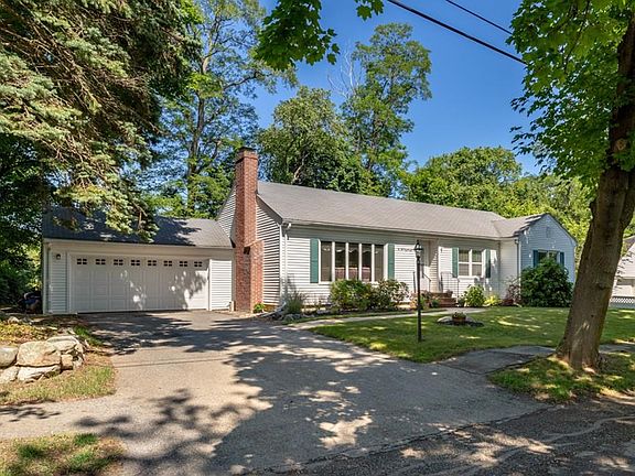 2nd image of 20 Berrywood Ln