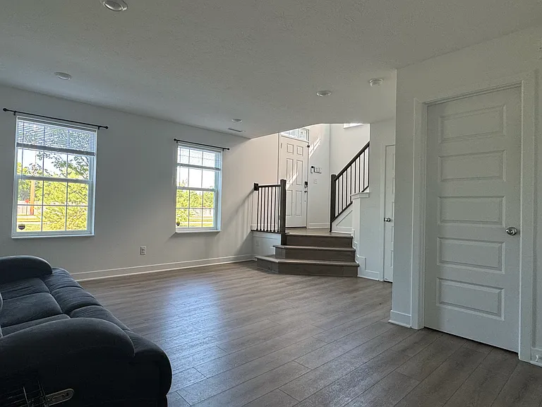 6696 Halsey St — Photo 13