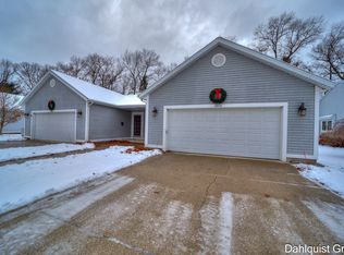 2972 Ridgeview St, Muskegon, MI 49445