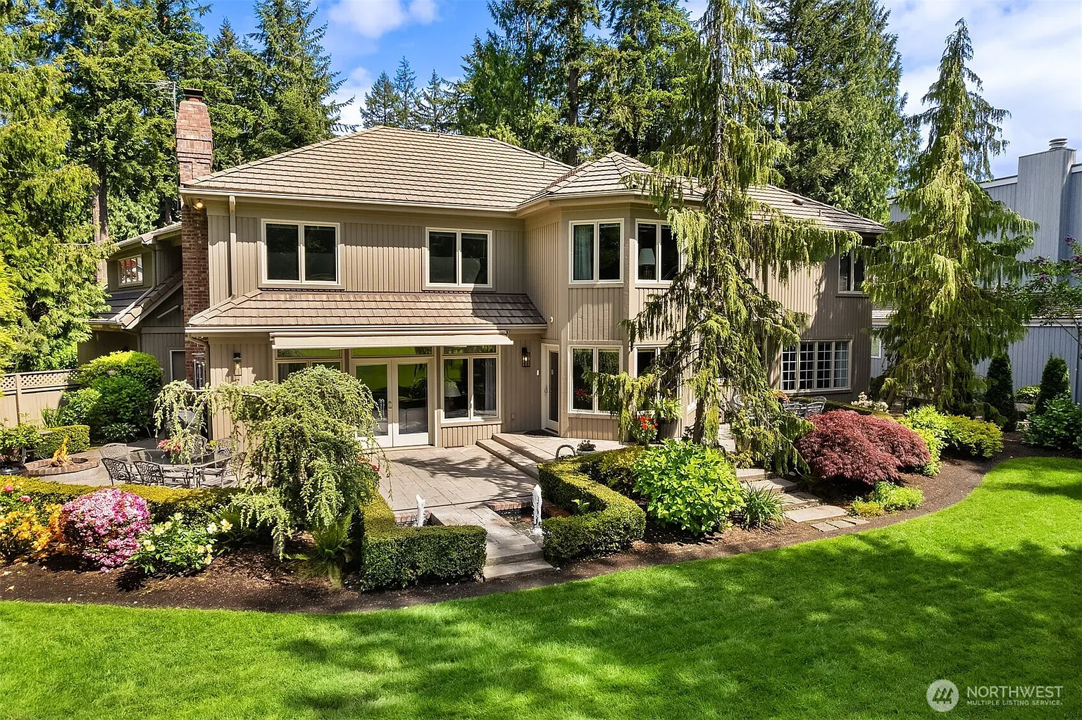 2805 Sahalee Drive E photo 1