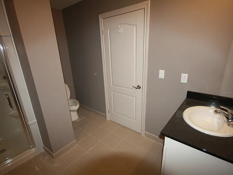 1100 Main St W #202-3 — Photo 4
