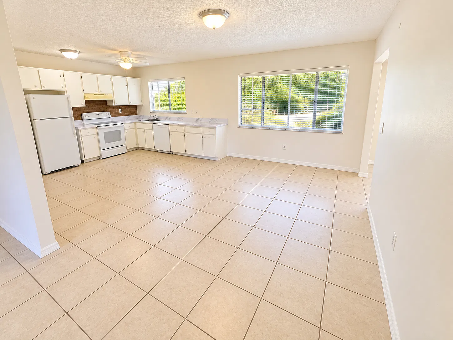 2 bed, 1320 sqft, $1,950 — Photo 4