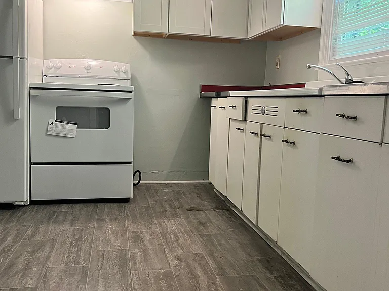 4151 Lee St — Photo 10