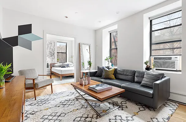 Rented by Keller Williams NYC | media 20