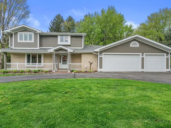 N51W35827 Hillcrest COURT, Oconomowoc, WI 53066