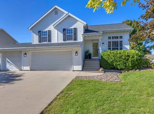 446 Rockrose Dr, Fond Du Lac, WI 54935
