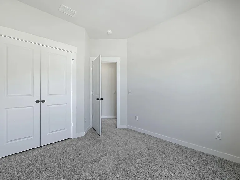 417 Talbot Dr — Photo 23