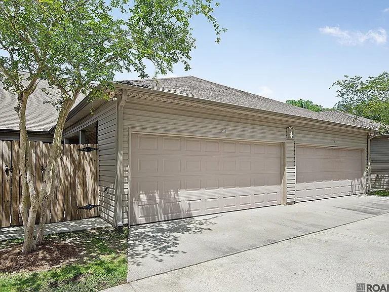 809 Summer Breeze Dr #903 — Photo 2