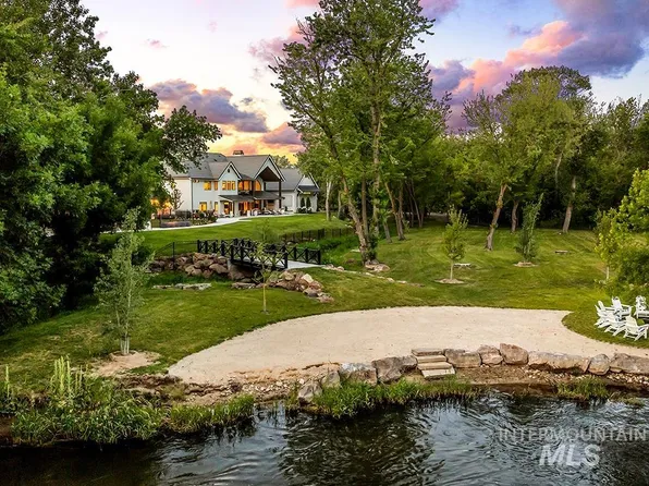 827 S Hidden Creek Ln, Eagle, ID 83616