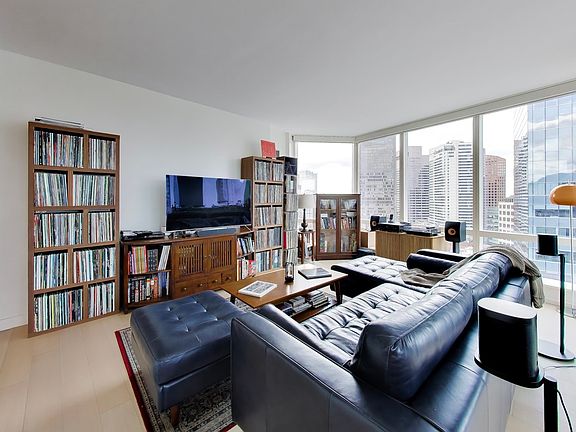 2nd image of 1 Franklin St #2608
