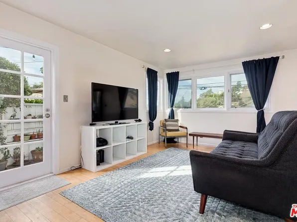 2420 Aspen Dr, Los Angeles, CA 90068