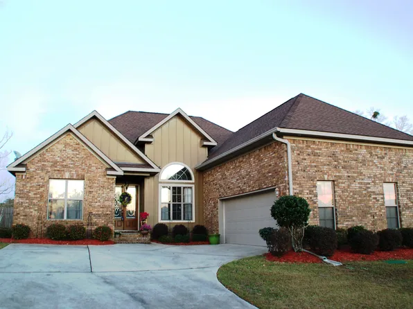 3245 McRae Dr, Mobile, AL 36695