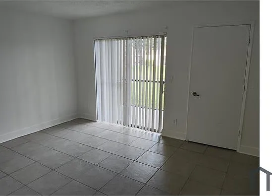 1604 Meadows Cir W #1604 — Photo 15