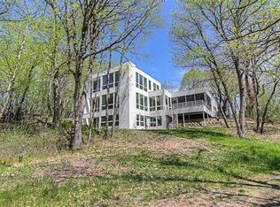 20 N Deep Lake Rd, North Oaks, MN 55127