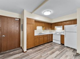 610 Gray St Apartments