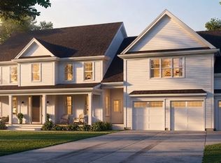 33 Hartford Ave E, Mendon, MA 01756