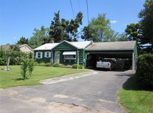 26 Pineywood Rd, Southwick, MA 01077