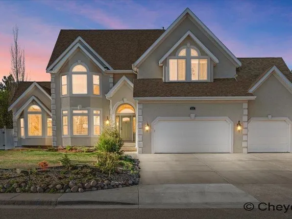 611 Gramercy Dr, Cheyenne, WY 82009