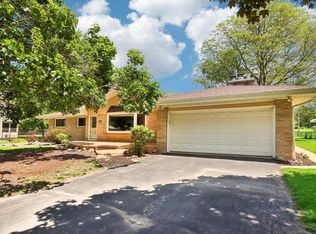 W147N5132 Dolphin Dr, Menomonee Falls, WI 53051