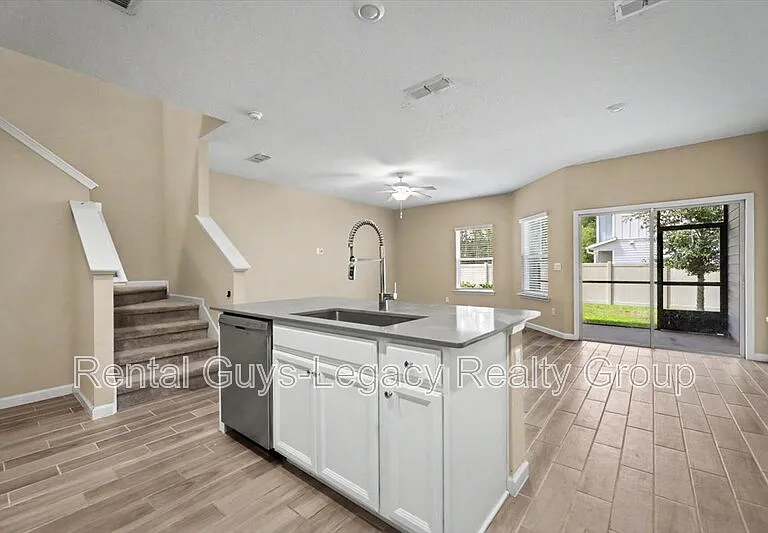 10323 Alder Creek Ln — Photo 17