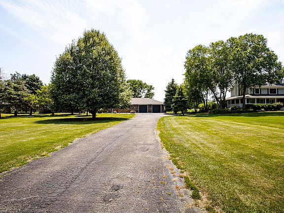5th image of 20959 W McGilvray Dr