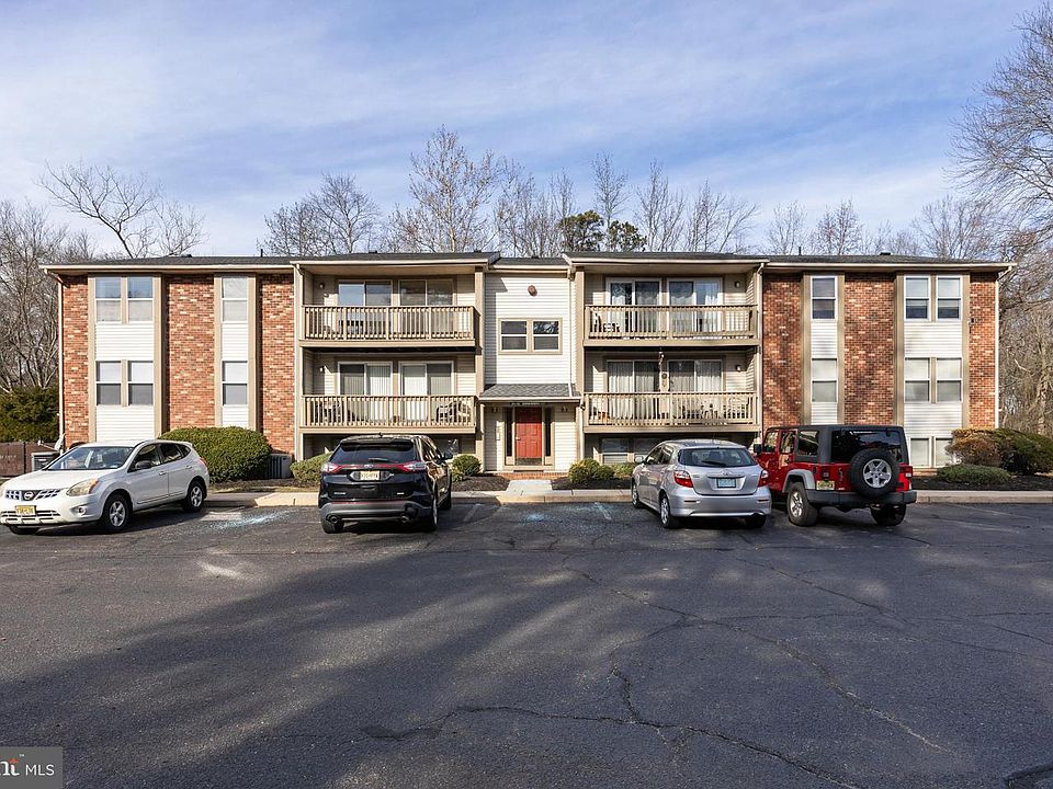 1st image of 69 Sweetfern Ct