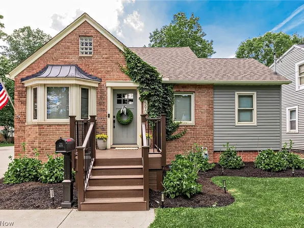 590 Glen Park Dr, Bay Village, OH 44140