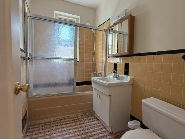 1717 Avenue N image 17 of 23