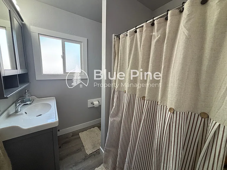 306 Lawton St #2 — Photo 11