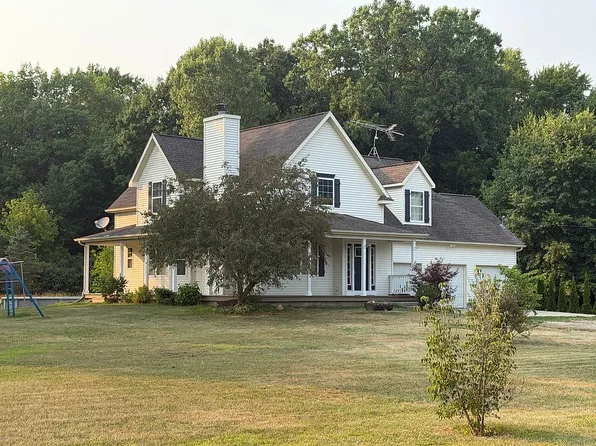 9039 Riverview Ct, Flushing, MI 48433