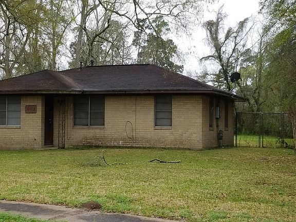 2nd image of 4453 Woodlawn Ave