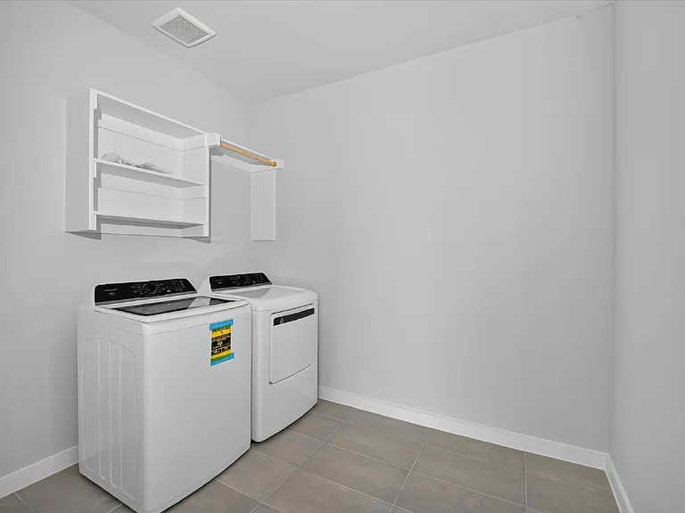713 Summerberry Dr — Photo 31