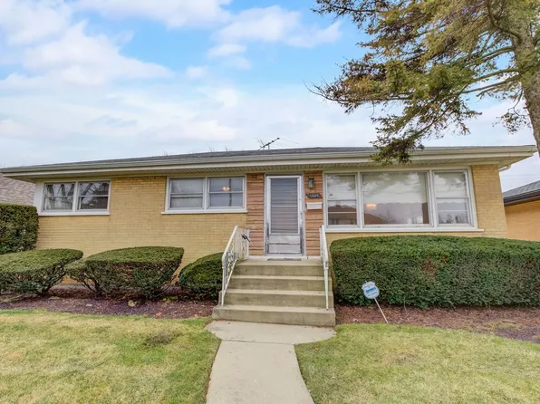 5009 Howard St, Skokie, IL 60077