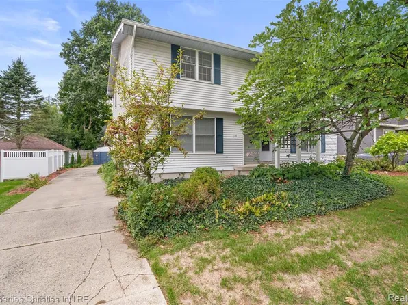 336 1st St, Northville, MI 48167