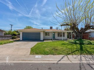 1071 Vandalia Ave, Porterville, CA 93257
