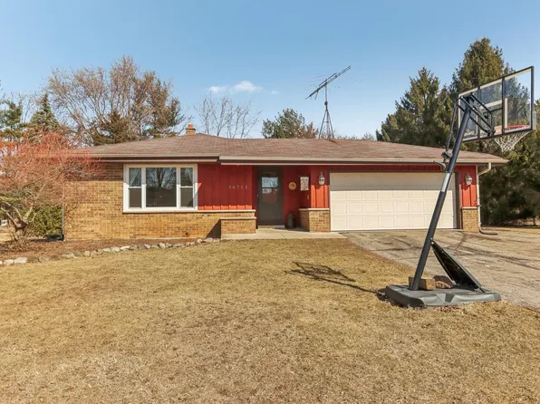 36712 CLover LANE, Summit, WI 53066