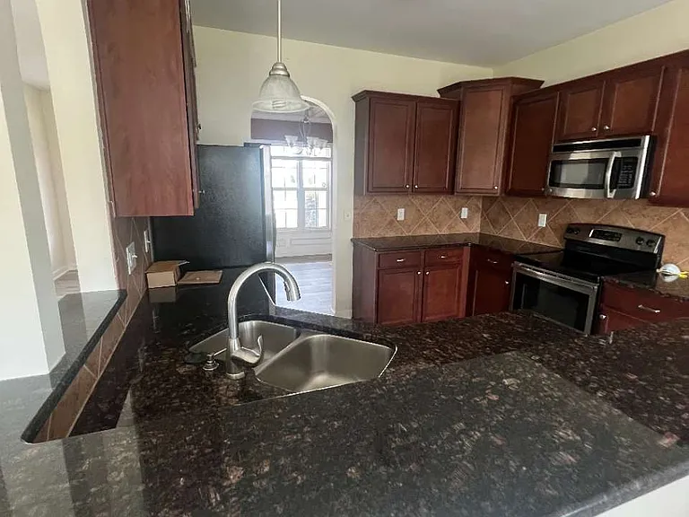 5911 Crown Ridge Ct — Photo 12