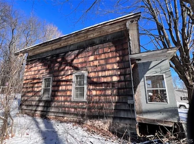2nd image of 2765 Eckel Rd