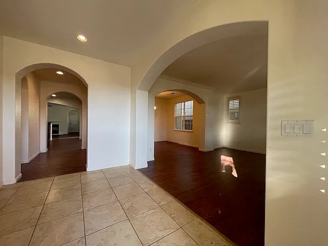 465 W Saint Francis Ave — Photo 4