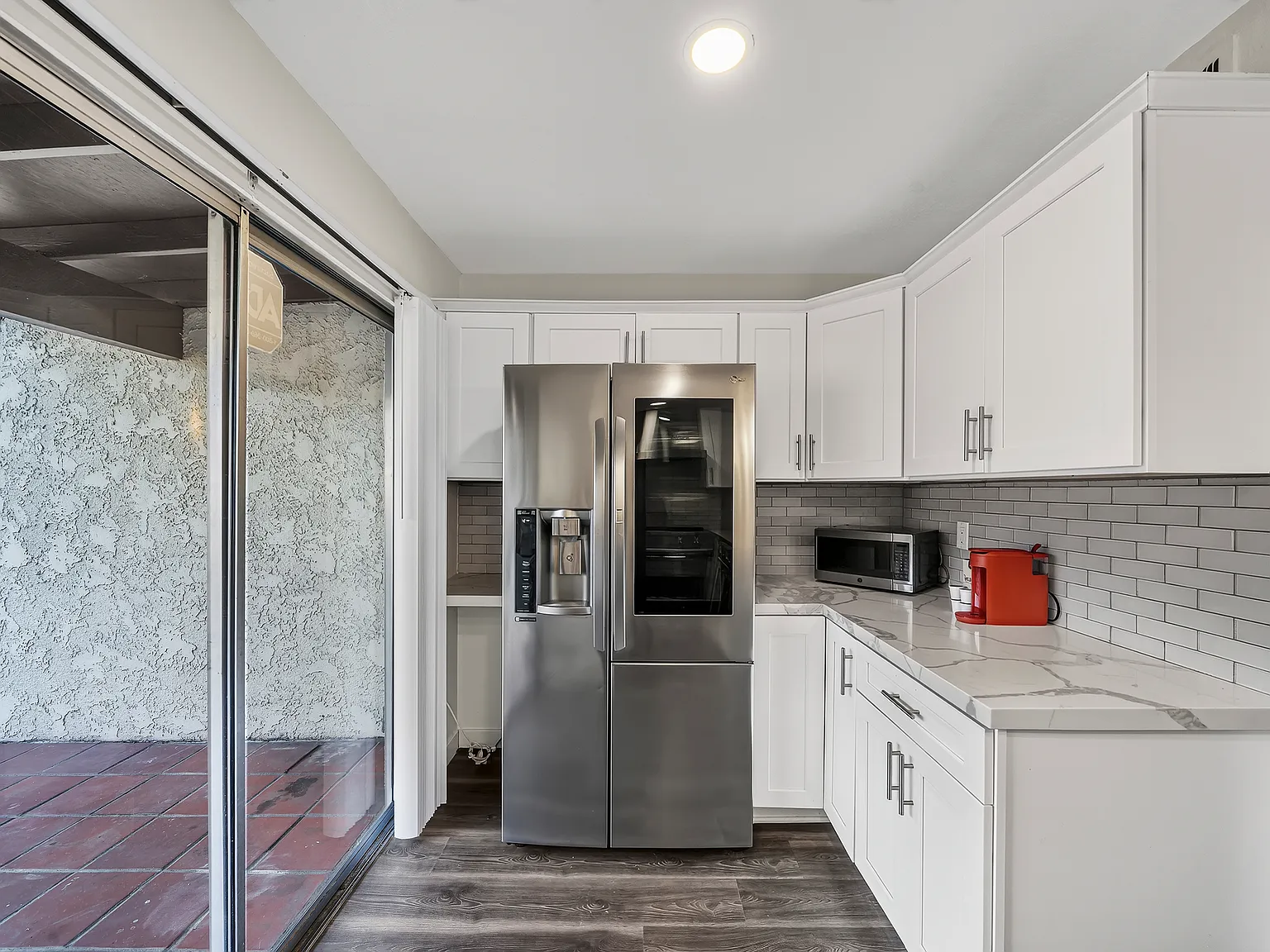 2 bed, 1.5 bath, 960 sqft, $2,520 — Photo 4