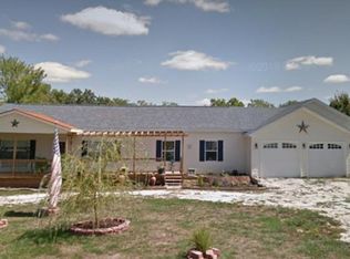 216 Conch Dr, La Harpe, IL 61450