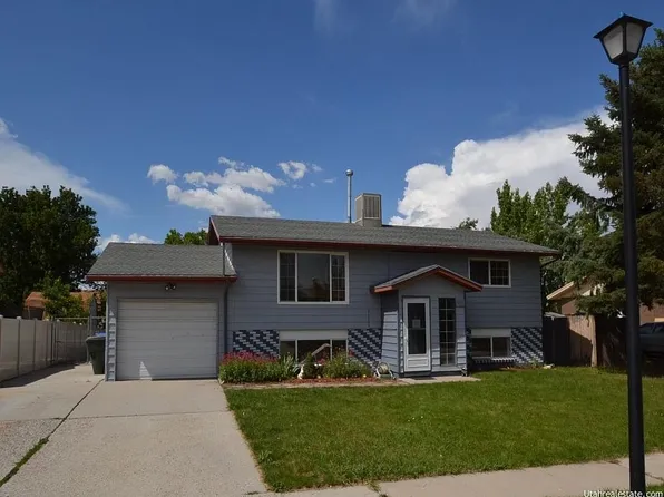 3802 W Lewisport Dr, West Jordan, UT 84084