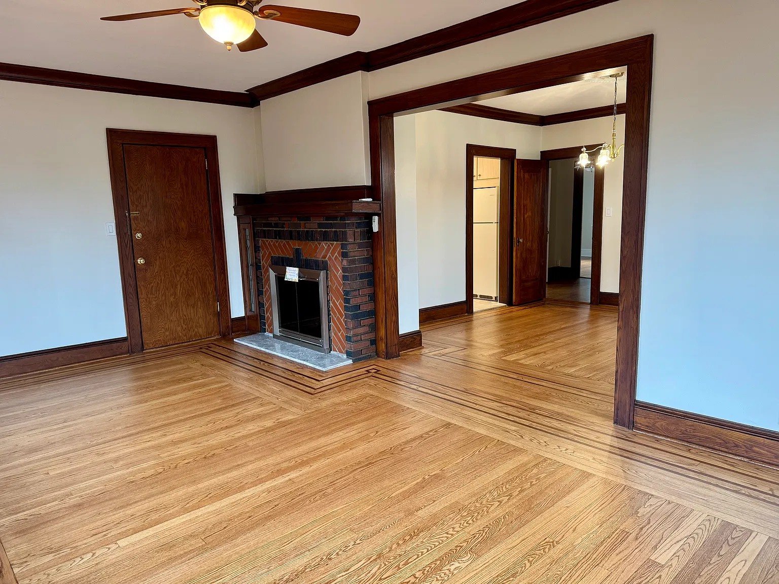 2 bed, $2,400 — Photo 3